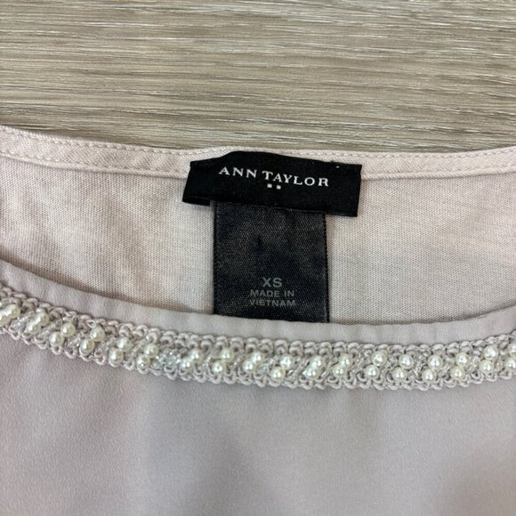 Ann Taylor Beige Pearl Necklace Top Size XS - Picture 2 of 5
